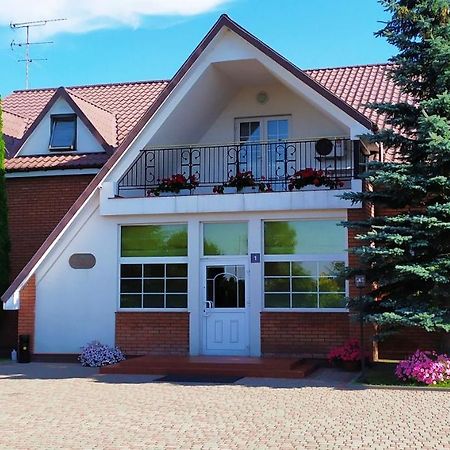 Euro Motel Lyuboml Buitenkant foto