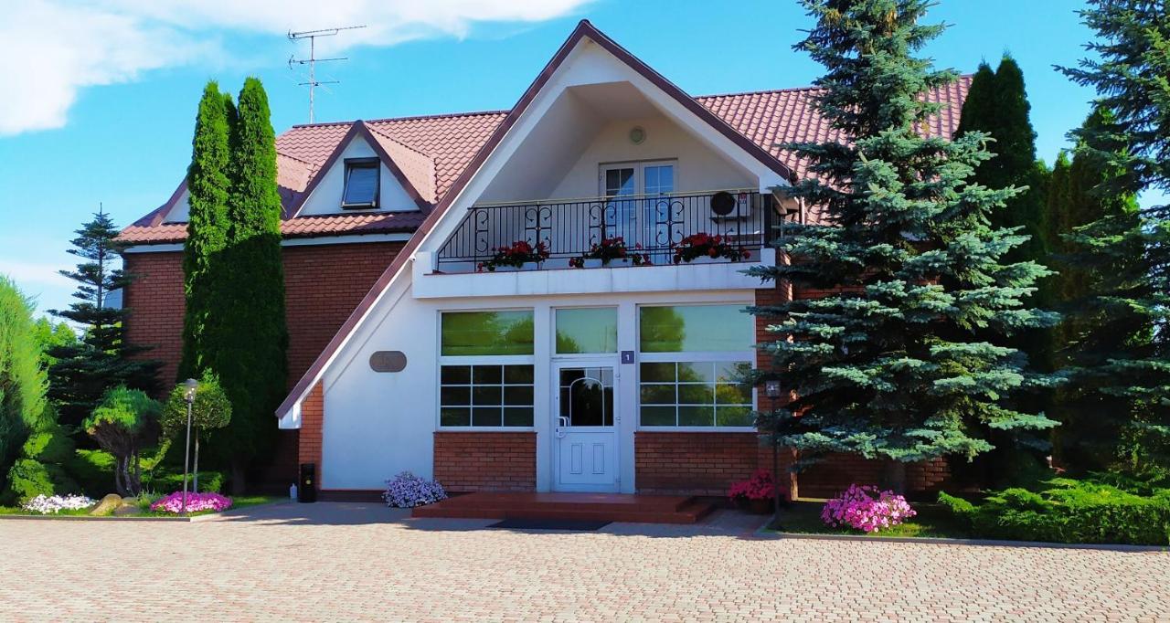 Euro Motel Lyuboml Buitenkant foto