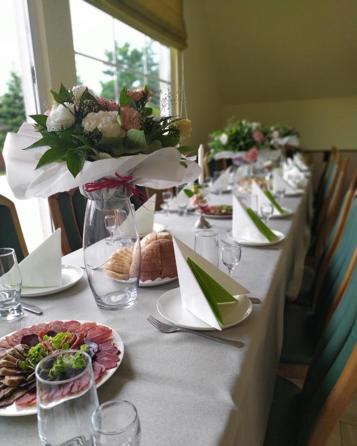 Euro Motel Lyuboml Buitenkant foto