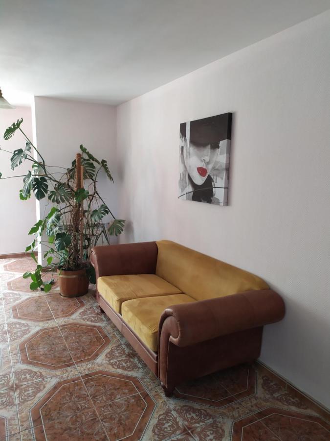 Euro Motel Lyuboml Buitenkant foto