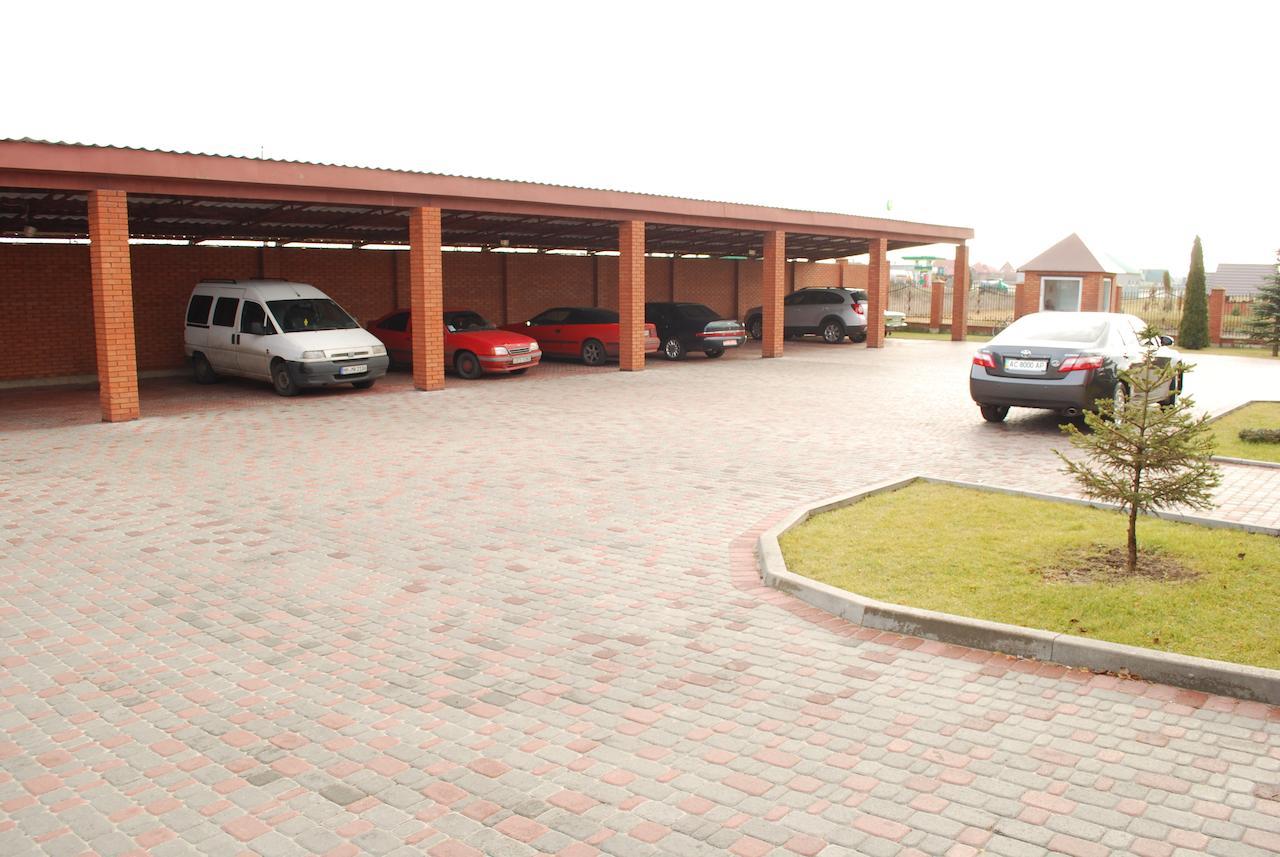 Euro Motel Lyuboml Buitenkant foto