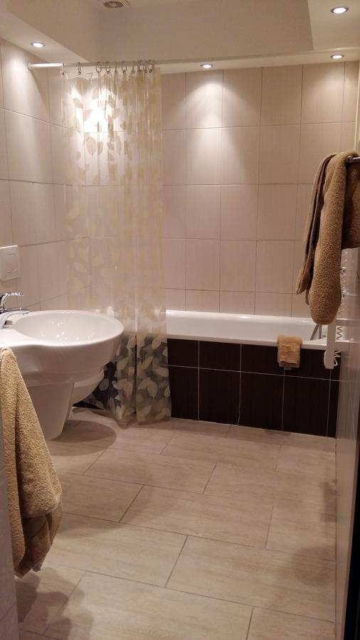 Euro Motel Lyuboml Buitenkant foto