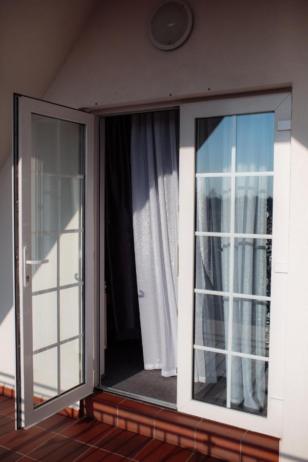 Euro Motel Lyuboml Buitenkant foto